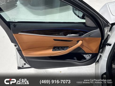 Used 2019 BMW 540i w/ M Sport Package RWD image 10