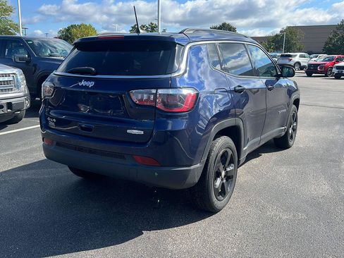 Used 2020 Jeep Compass Latitude w/ Cold Weather Group AWD/4WD image 5