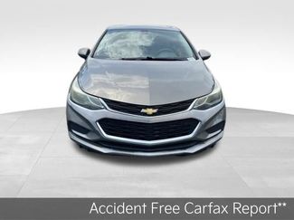 Used 2018 Chevrolet Cruze LT w/ Sun And Sound Package FWD video 2