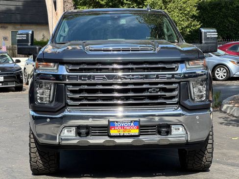 Used 2020 Chevrolet Silverado 2500 LTZ w/ LTZ Plus Package RWD image 9