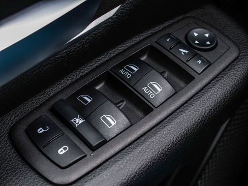 Used 2023 RAM 1500 Big Horn image 10