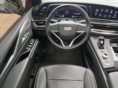 Certified 2024 Cadillac Escalade Sport w/ LPO, ONYX Package AWD/4WD image 40