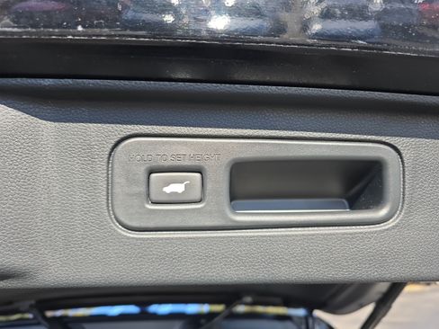 Used 2023 Honda Pilot EX-L image 13