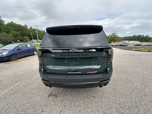 Used 2025 Chevrolet Suburban RST w/ RST Capability Package AWD/4WD image 4