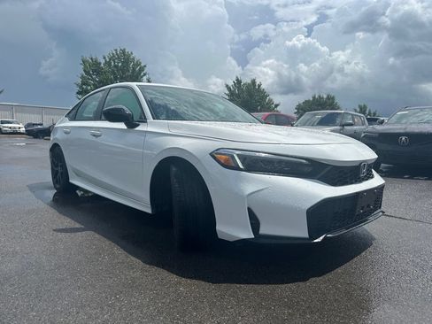 Used 2025 Honda Civic Sport image 11