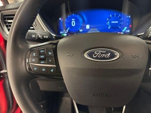 Used 2022 Ford Escape SEL w/ Technology Package AWD/4WD image 15