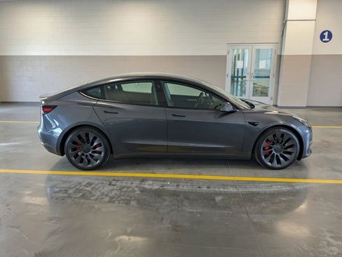 Used 2021 Tesla Model 3 Performance image 3