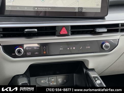 New 2025 Kia Sorento S image 11
