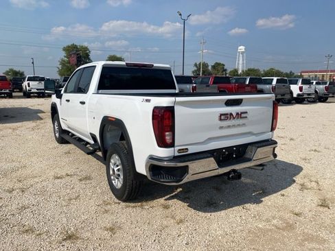 New 2026 GMC Sierra 2500 Pro w/ Convenience Package image 4