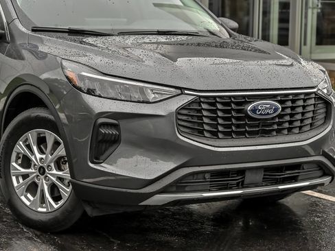 Certified 2023 Ford Escape Active w/ Tech Pack #1 AWD/4WD image 2