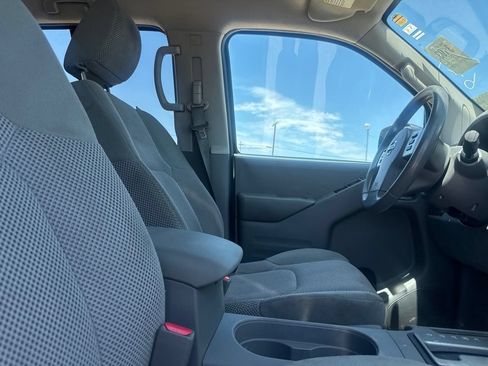 Used 2017 Nissan Frontier SV RWD image 28