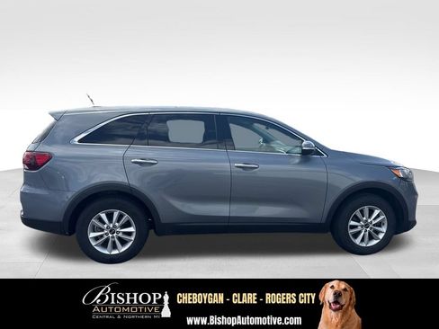 Used 2020 Kia Sorento LX FWD image 12