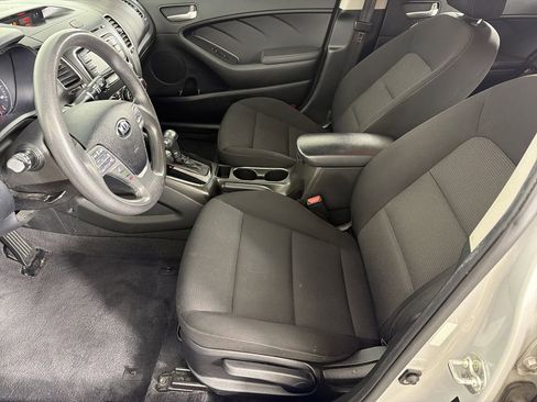 Used 2018 Kia Forte LX w/ LX Rear Camera Package image 7