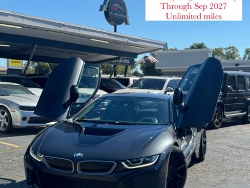 Used 2017 BMW i8 AWD/4WD image 1
