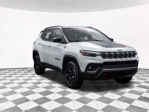 Used 2023 Jeep Compass Trailhawk image 15