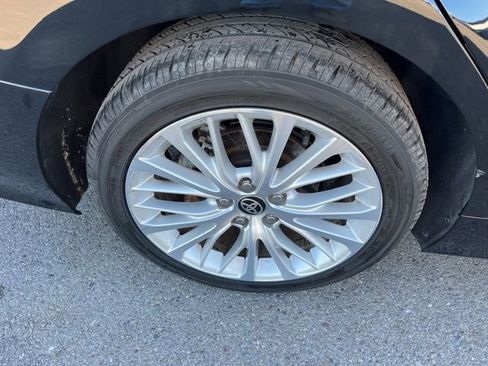 Used 2020 Toyota Camry XLE FWD image 16