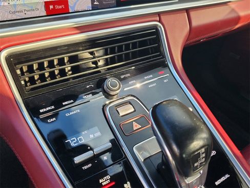 Used 2019 Porsche Panamera 4 image 31