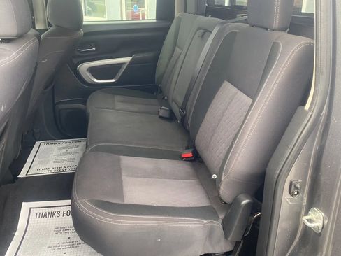Used 2021 Nissan Titan SV w/ Accessory Utility Package image 10
