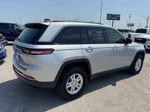 Certified 2023 Jeep Grand Cherokee Laredo w/ Luxury Tech Group I AWD/4WD image 6