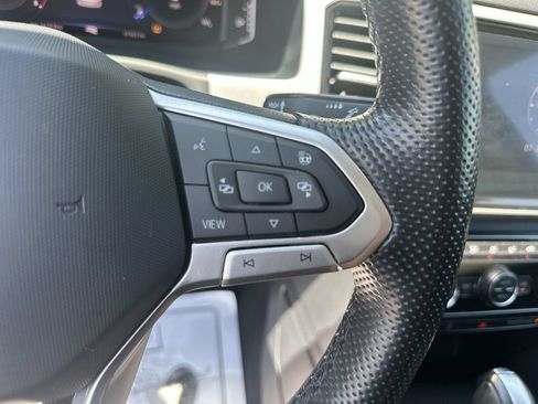 Used 2022 Volkswagen Atlas SEL R-Line AWD/4WD image 18