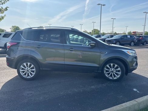 Used 2017 Ford Escape Titanium FWD image 13
