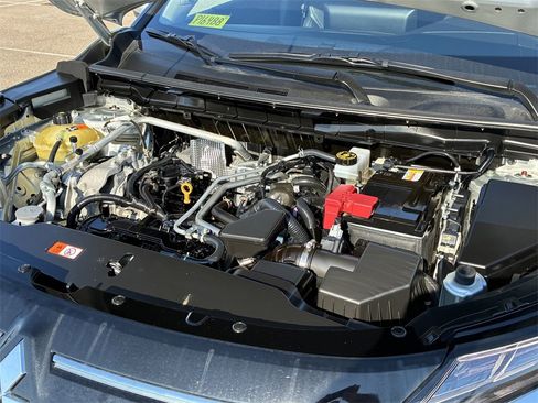 Used 2025 Mitsubishi Outlander SE image 9