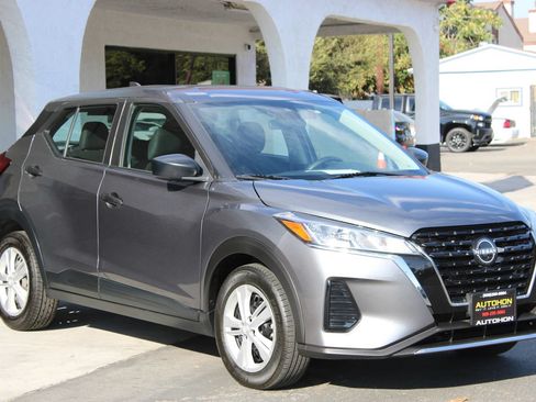 Used 2024 Nissan Kicks S FWD image 3