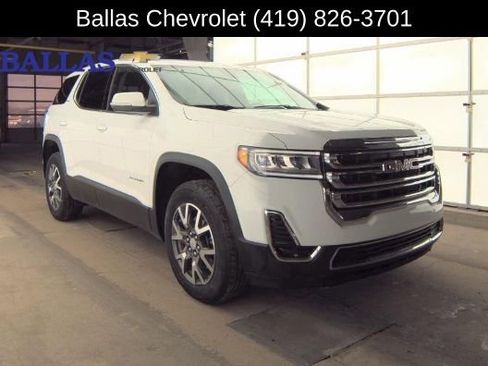 Certified 2023 GMC Acadia SLE w/ LPO, Floor Liner Package image 4