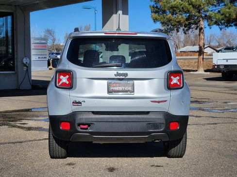 Used 2017 Jeep Renegade Trailhawk w/ Cold Weather Group II image 11
