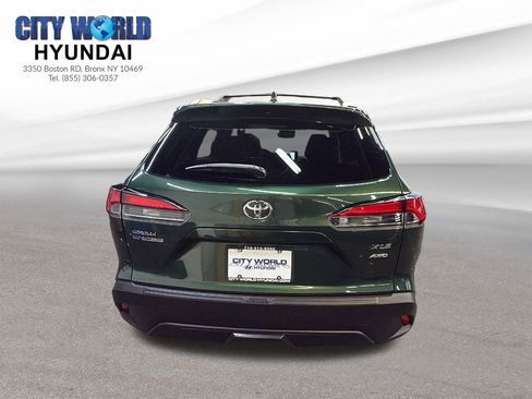 Used 2024 Toyota Corolla Cross XLE w/ Convenience Package image 4
