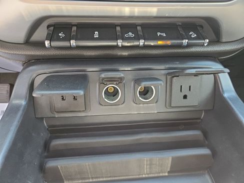 Used 2017 GMC Sierra 3500 SLE w/ SLE Fleet Preferred Package AWD/4WD image 19