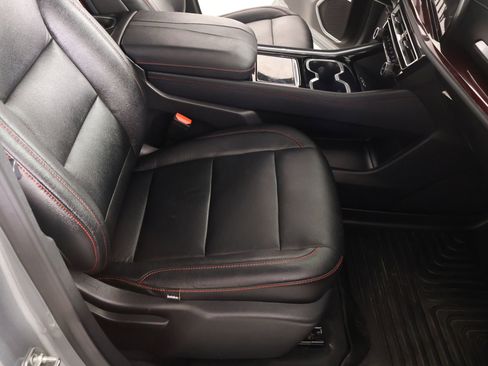 Used 2024 Chevrolet Traverse Z71 w/ Enhanced Driving Package image 14