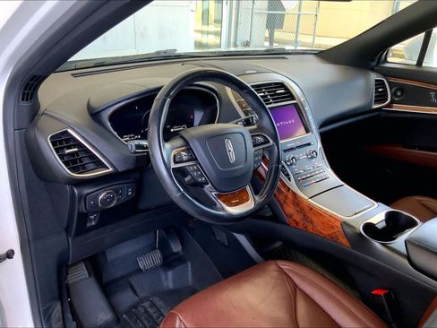 Used 2020 Lincoln Nautilus Reserve w/ Equipment Group 201A image 17