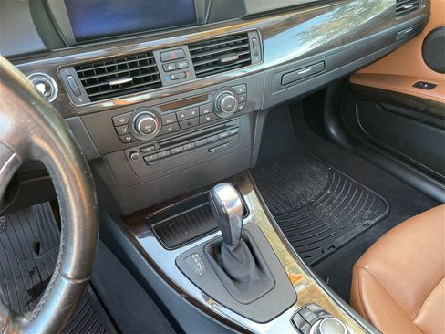 Used 2011 BMW 328i Convertible image 62