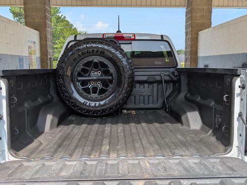Used 2024 Chevrolet Colorado ZR2 w/ ZR2 Bison Edition AWD/4WD image 19
