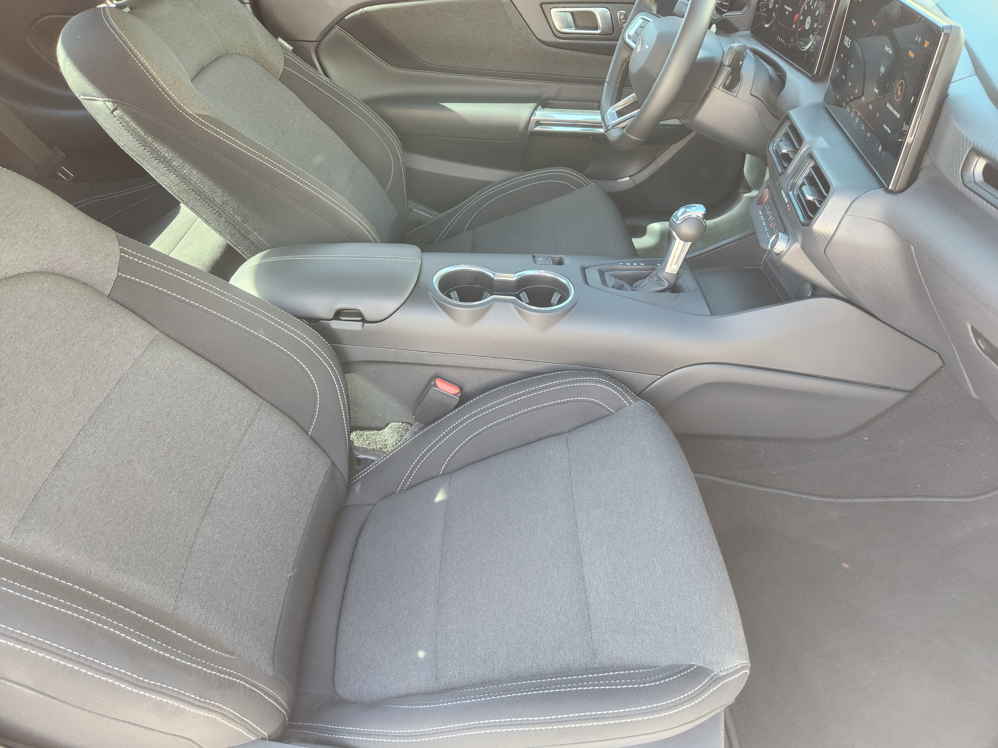 Used 2024 Ford Mustang Coupe RWD image 15