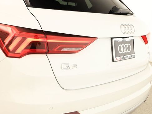 Used 2020 Audi Q3 2.0T Premium w/ Convenience Package AWD/4WD image 38