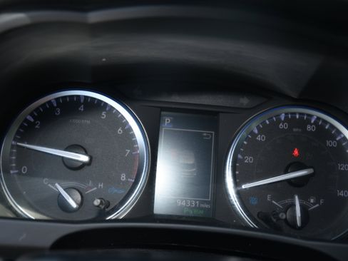 Used 2019 Toyota Highlander Limited Platinum image 15