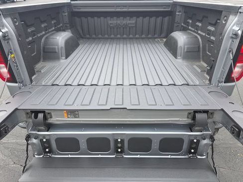 New 2026 GMC Sierra 1500 SLE AWD/4WD image 21