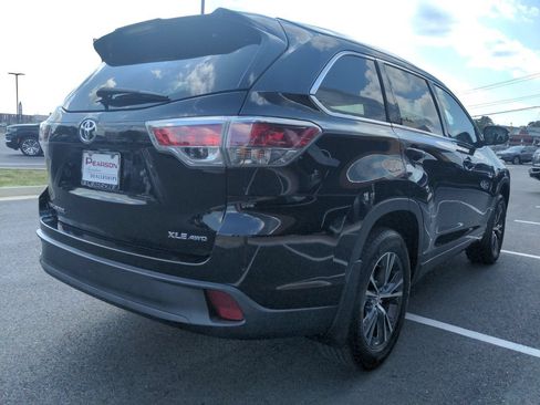 Used 2016 Toyota Highlander XLE AWD/4WD image 4