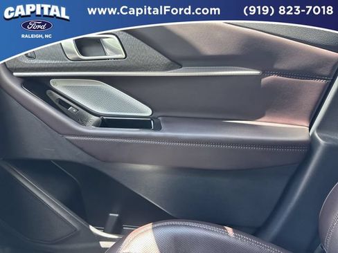 Used 2025 Ford Explorer Platinum RWD image 29