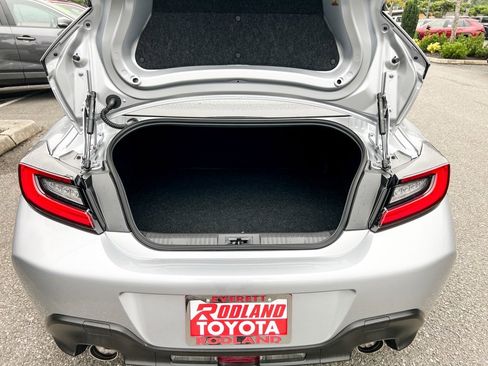 Certified 2023 Toyota GR86 image 11