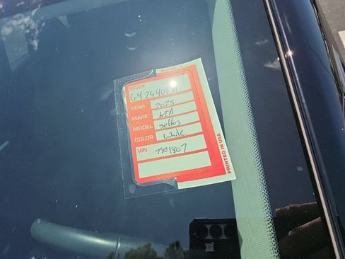 Used 2025 Kia Seltos EX w/ EX Sunroof Package AWD/4WD image 11