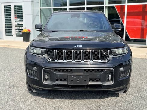 Used 2022 Jeep Grand Cherokee L Overland w/ Advanced Protech Group III AWD/4WD image 9