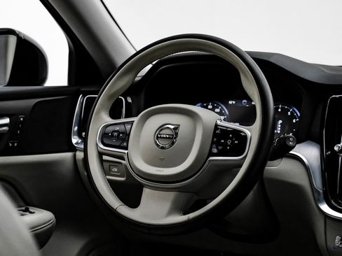 Used 2020 Volvo V60 T5 Momentum w/ Protection Package Premier image 46