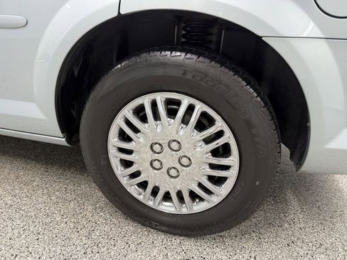 Used 2002 Chrysler Sebring LX image 30