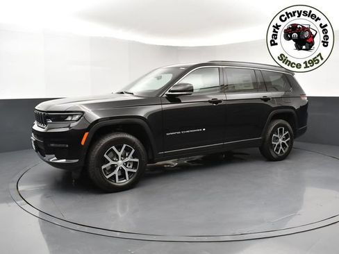 Used 2025 Jeep Grand Cherokee L Limited w/ Trailer Tow Package AWD/4WD image 3