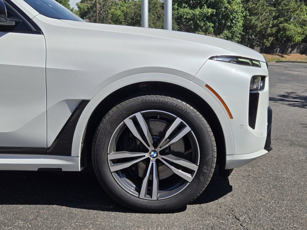 Certified 2025 BMW X7 M60i AWD/4WD image 12