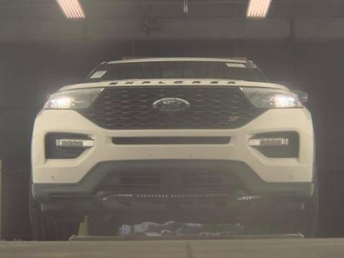 Used 2020 Ford Explorer ST w/ ST Street Pack AWD/4WD image 3