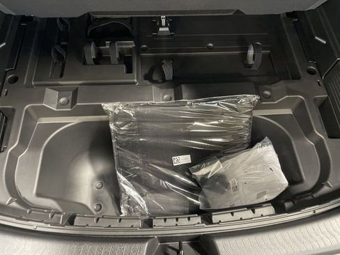 Used 2026 Chevrolet Equinox EV LT w/ LPO, All-Weather Mat Package FWD image 26